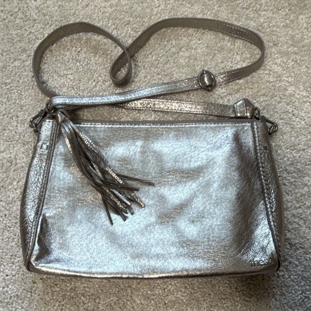 happy & free Metallic Silver Crossbody Bag Small Zip Tassel Detachable Strap